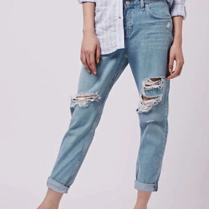Topshop • Lightwash Distressed Boyfriend Hayden Jeans